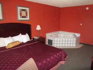 King Hot Tub Suite