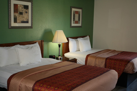 Hotel2022 - 2 Queen Bedroom